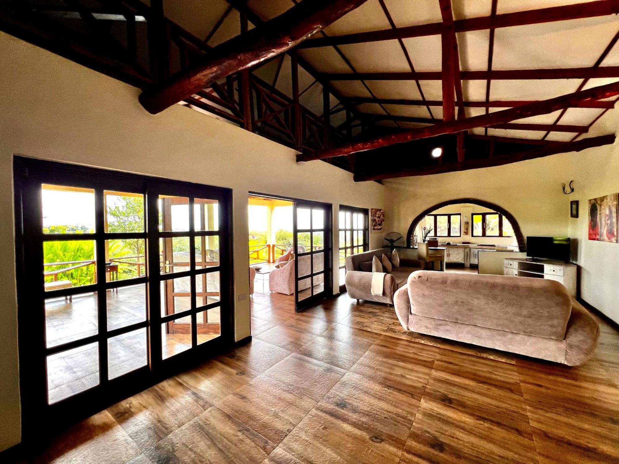 Pink Flamingo Boutique Hotel Μόσι Εξωτερικό φωτογραφία